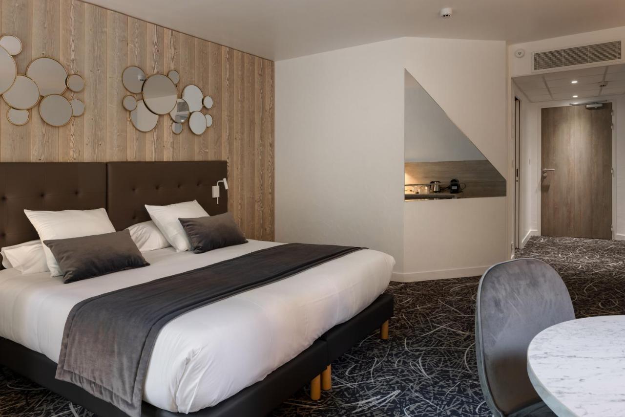 Logis Hotel Parenthese, Restaurant & Spa Chille ภายนอก รูปภาพ