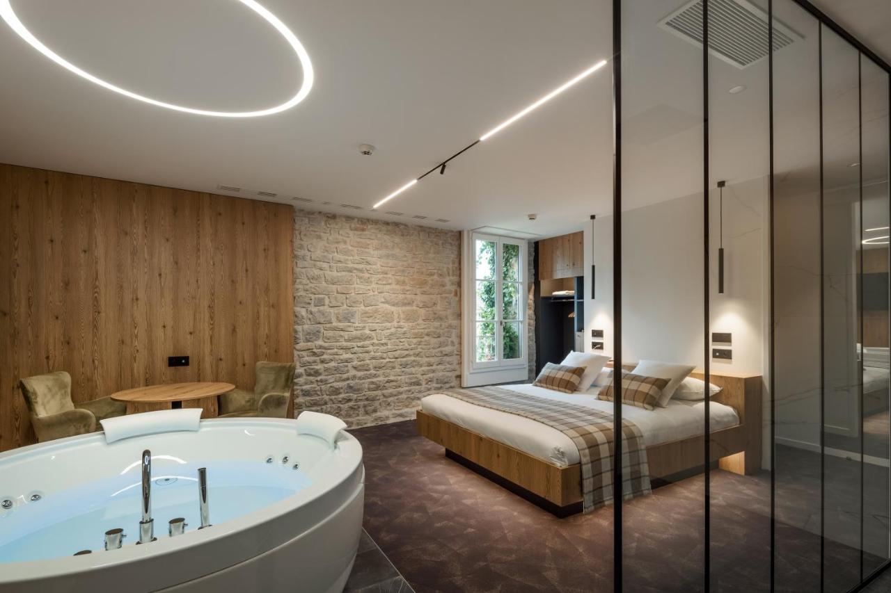 Logis Hotel Parenthese, Restaurant & Spa Chille ภายนอก รูปภาพ