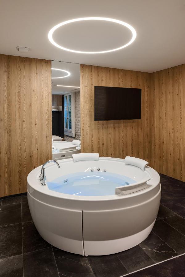Logis Hotel Parenthese, Restaurant & Spa Chille ภายนอก รูปภาพ