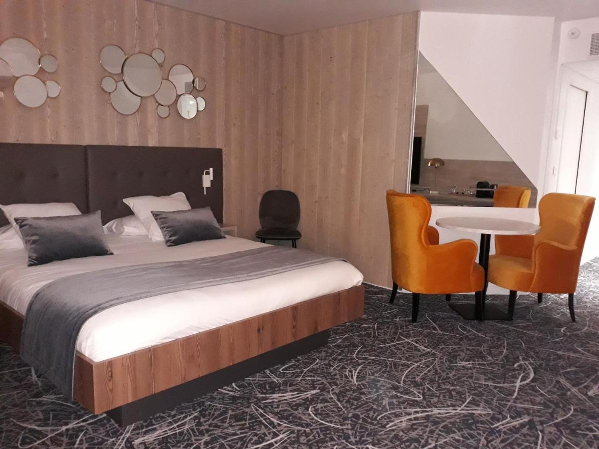 Logis Hotel Parenthese, Restaurant & Spa Chille ภายนอก รูปภาพ