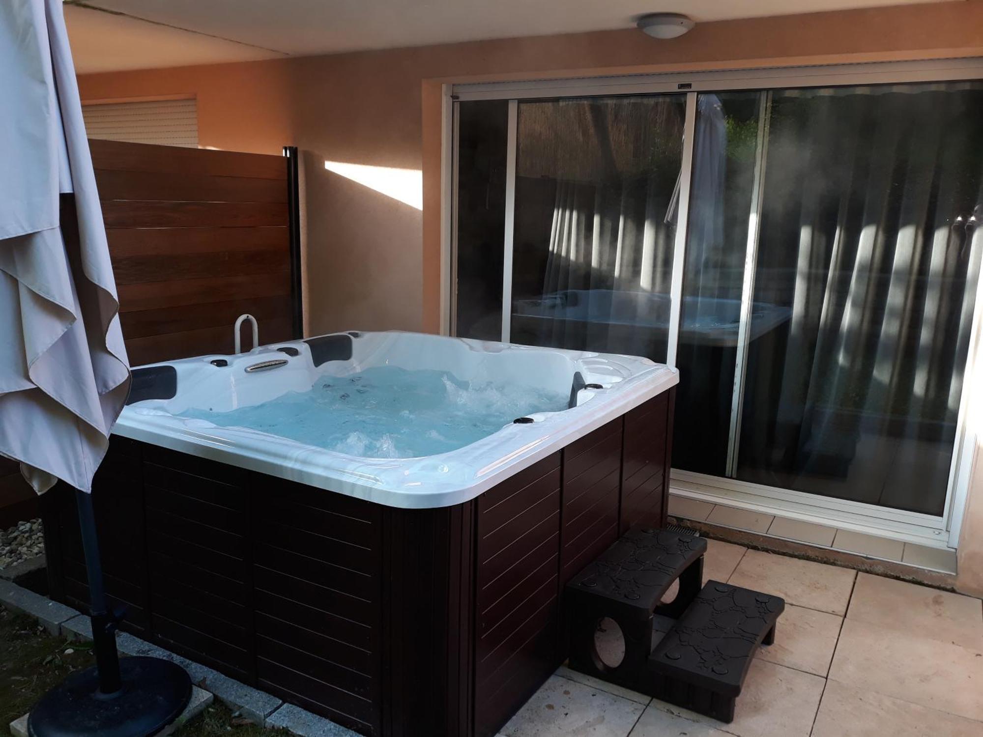 Logis Hotel Parenthese, Restaurant & Spa Chille ภายนอก รูปภาพ