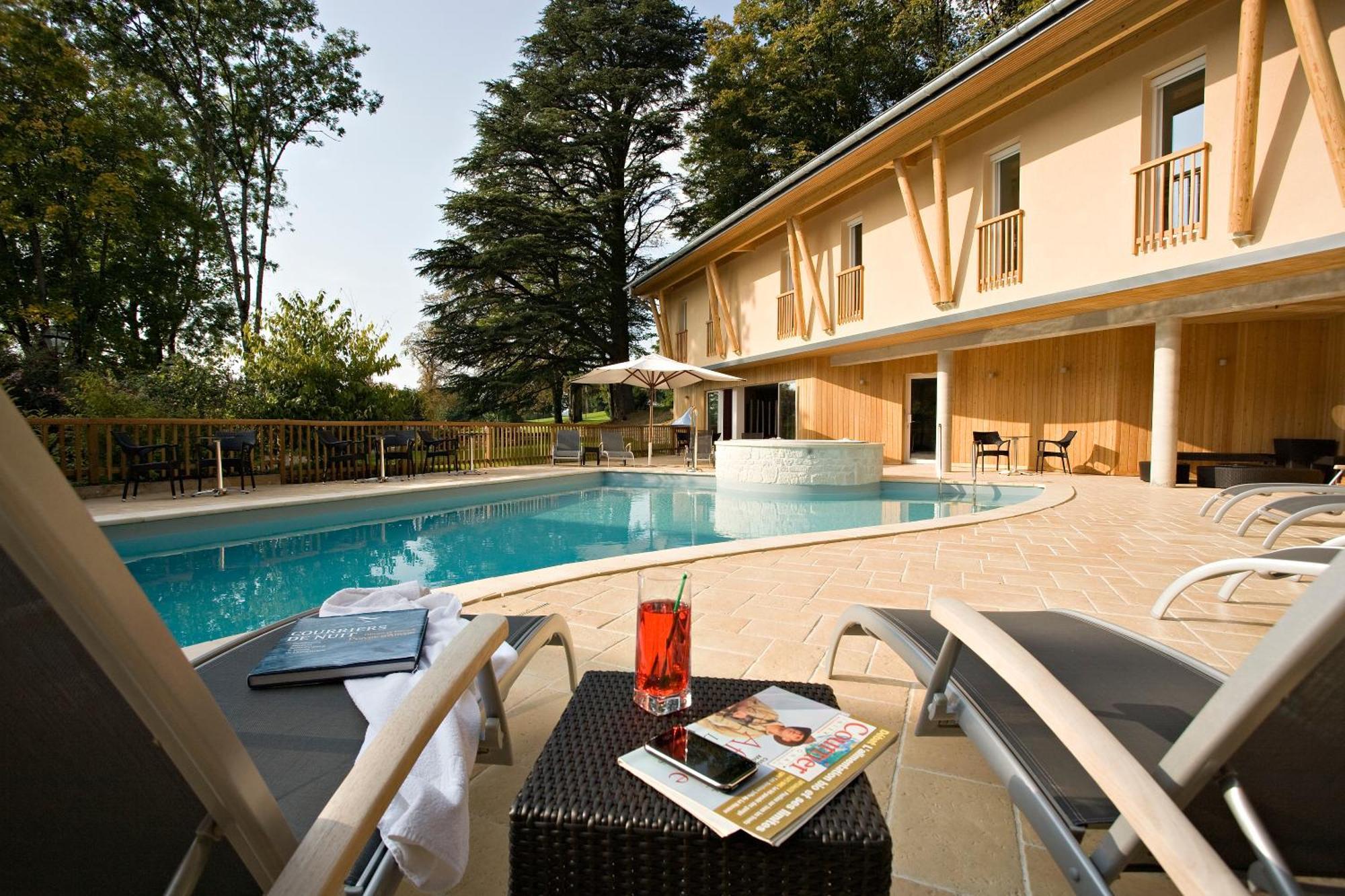 Logis Hotel Parenthese, Restaurant & Spa Chille ภายนอก รูปภาพ