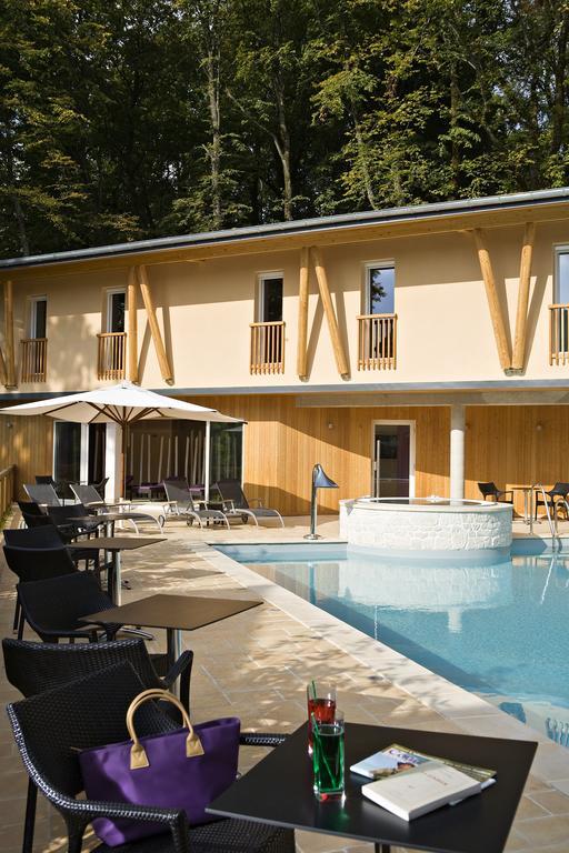 Logis Hotel Parenthese, Restaurant & Spa Chille ภายนอก รูปภาพ