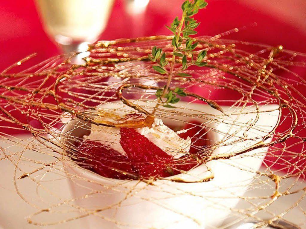 Logis Hotel Parenthese, Restaurant & Spa Chille ภายนอก รูปภาพ